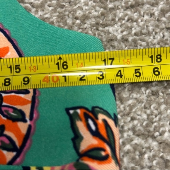 Dress from Ros and Ali is a statement,combining vibrant style w classic comfort. - Picture 13 of 13